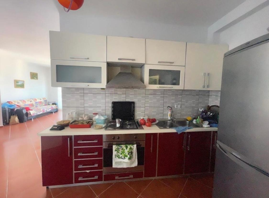 Beachfront At Kamelia Resort! Apartament
