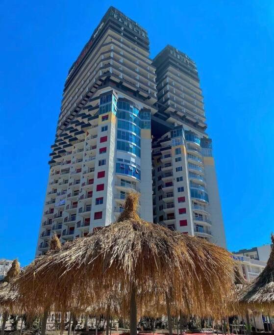 Beachfront At Kamelia Resort! Appartement *